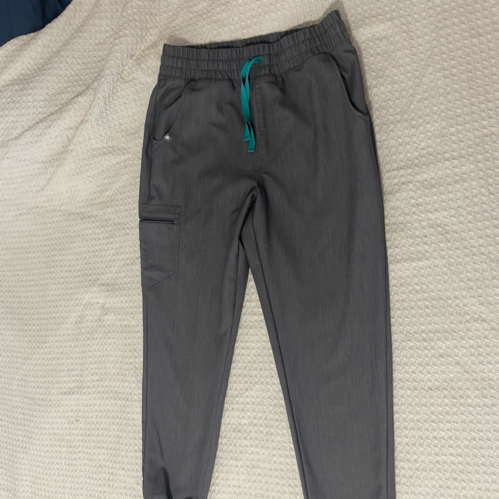 Figs Zamora Joggers. High waisted.
